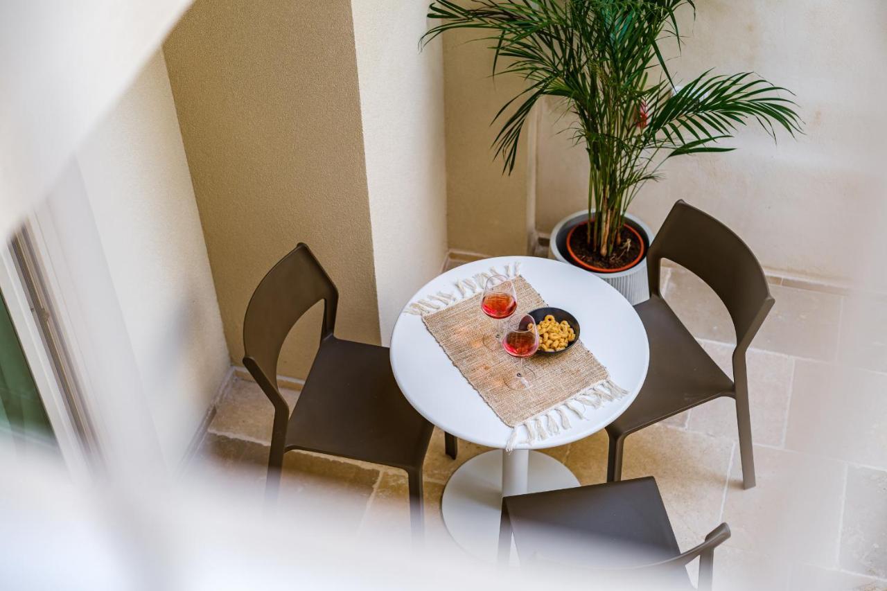 Helloapulia Charming Palazzo Clemente - Self-Catering Suites With Aircondition Monopoli Eksteriør bilde