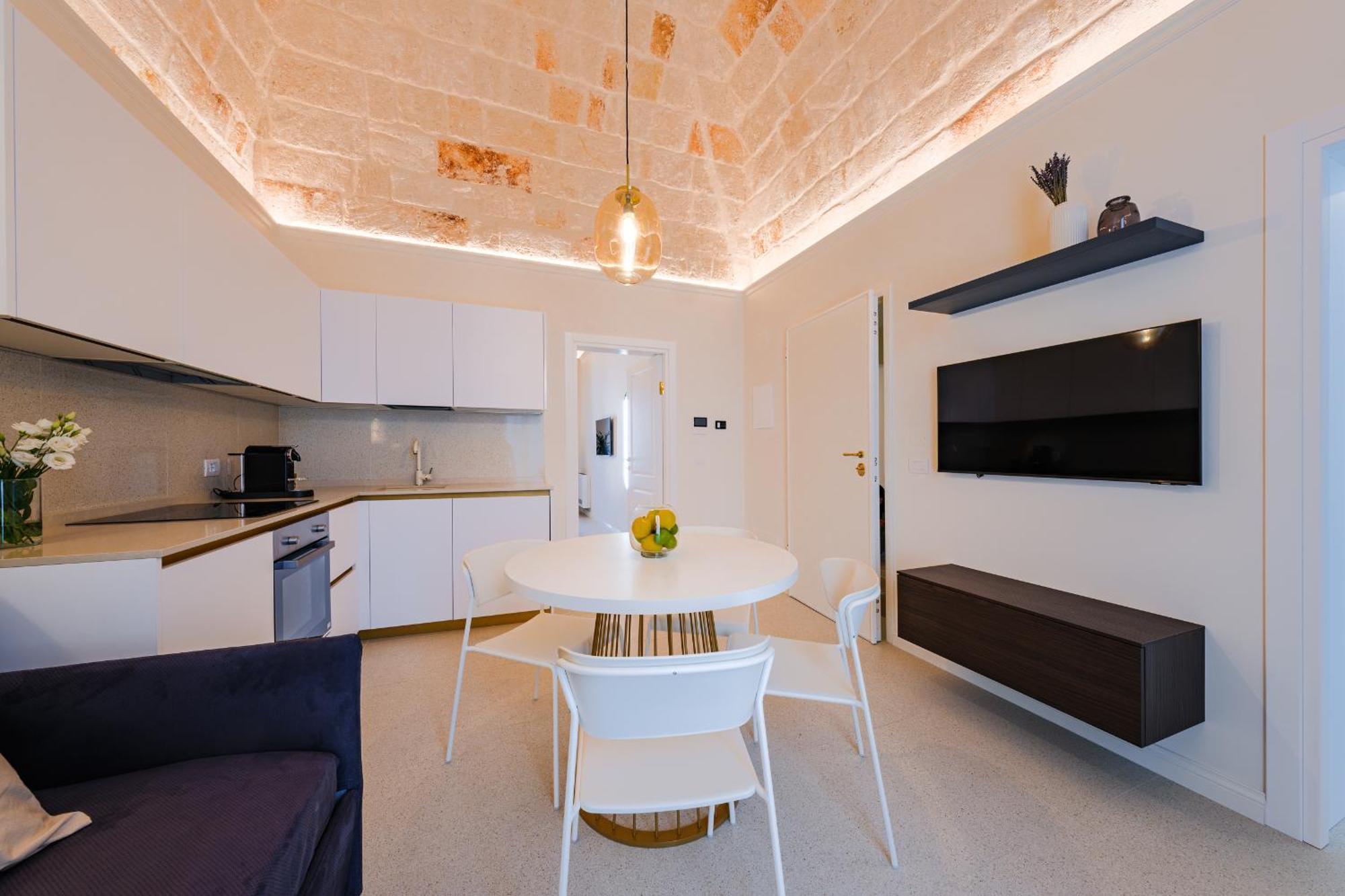 Helloapulia Charming Palazzo Clemente - Self-Catering Suites With Aircondition Monopoli Eksteriør bilde