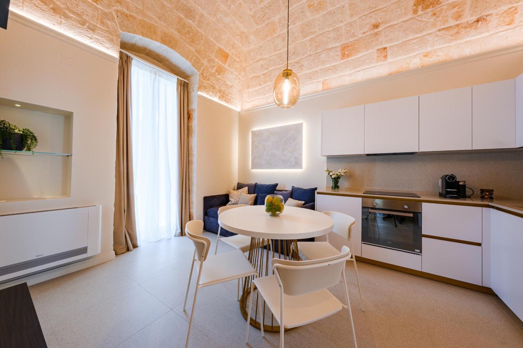 Helloapulia Charming Palazzo Clemente - Self-Catering Suites With Aircondition Monopoli Eksteriør bilde